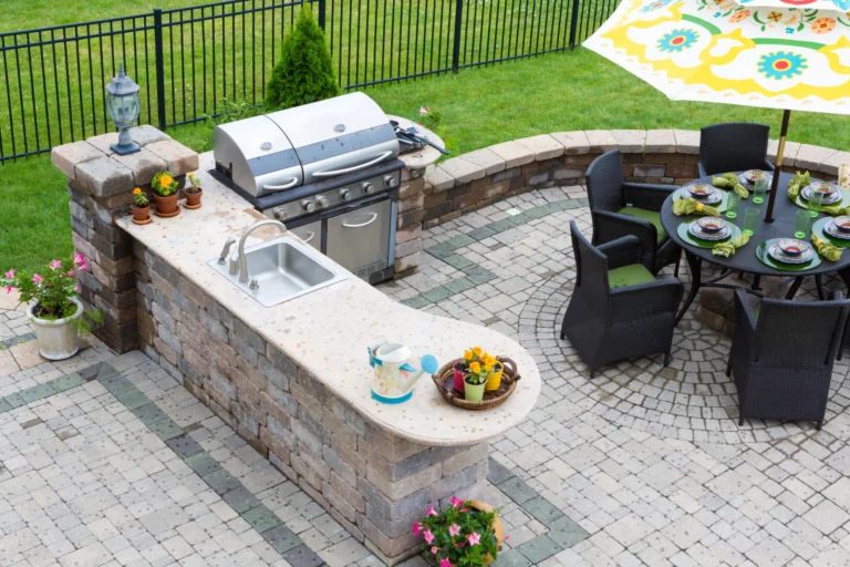 Expert Outdoor Kitchen Contractors: Everything You Need to Know Before You Build